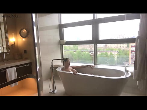 ❤️ Milžiniškas kūdikis aistringai masturbuoja savo putę vonios kambaryje ❤️ Porno video prie porno lt.com-milf-300.ru ﹏