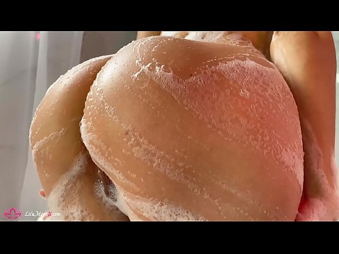 ❤️ Brunetė masturbuoja putytę su vibratoriumi iki intensyvaus orgazmo duše ❤️ Porno video prie porno lt.com-milf-300.ru ﹏